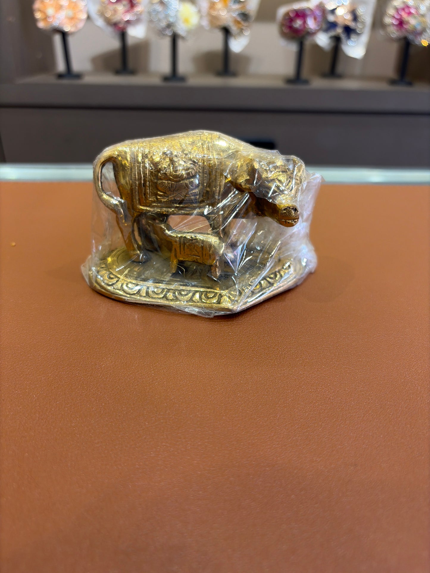 Kamdhenu Giya Idol - Brass (Different Size)