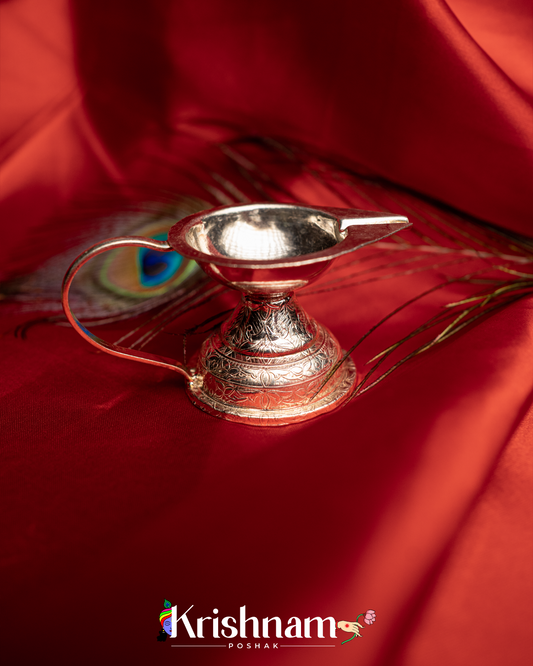 Silver Aarti Diya for Sacred Offerings ( 21 Gram Approx )